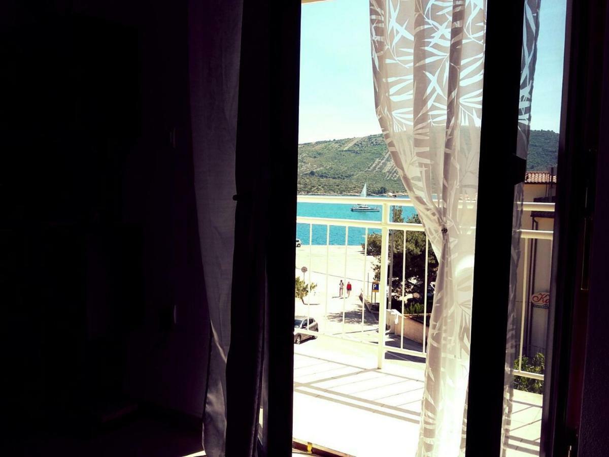 Apartment By The Beach Primošten Exteriör bild